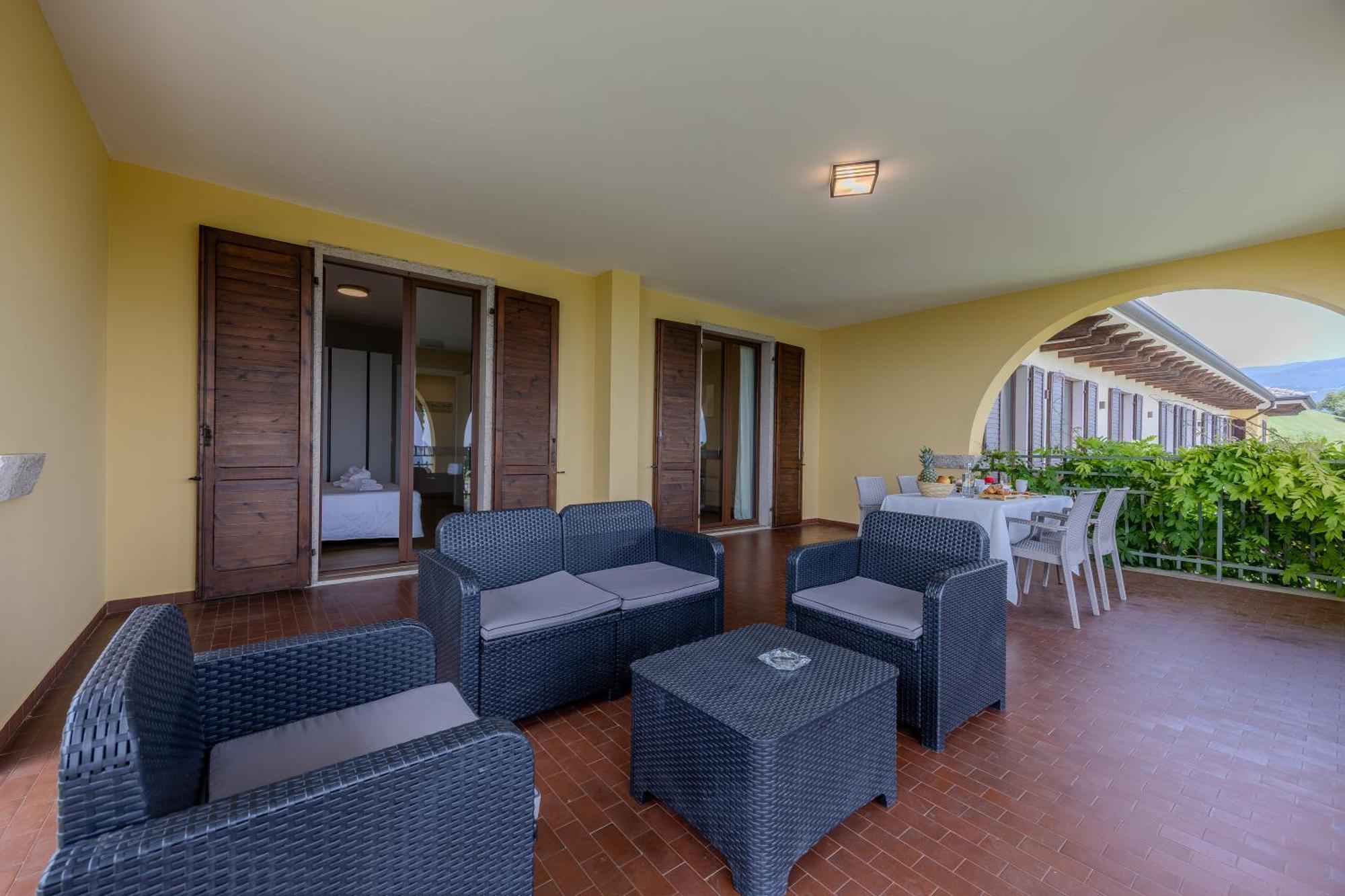 Residence San Michele Костермано Экстерьер фото