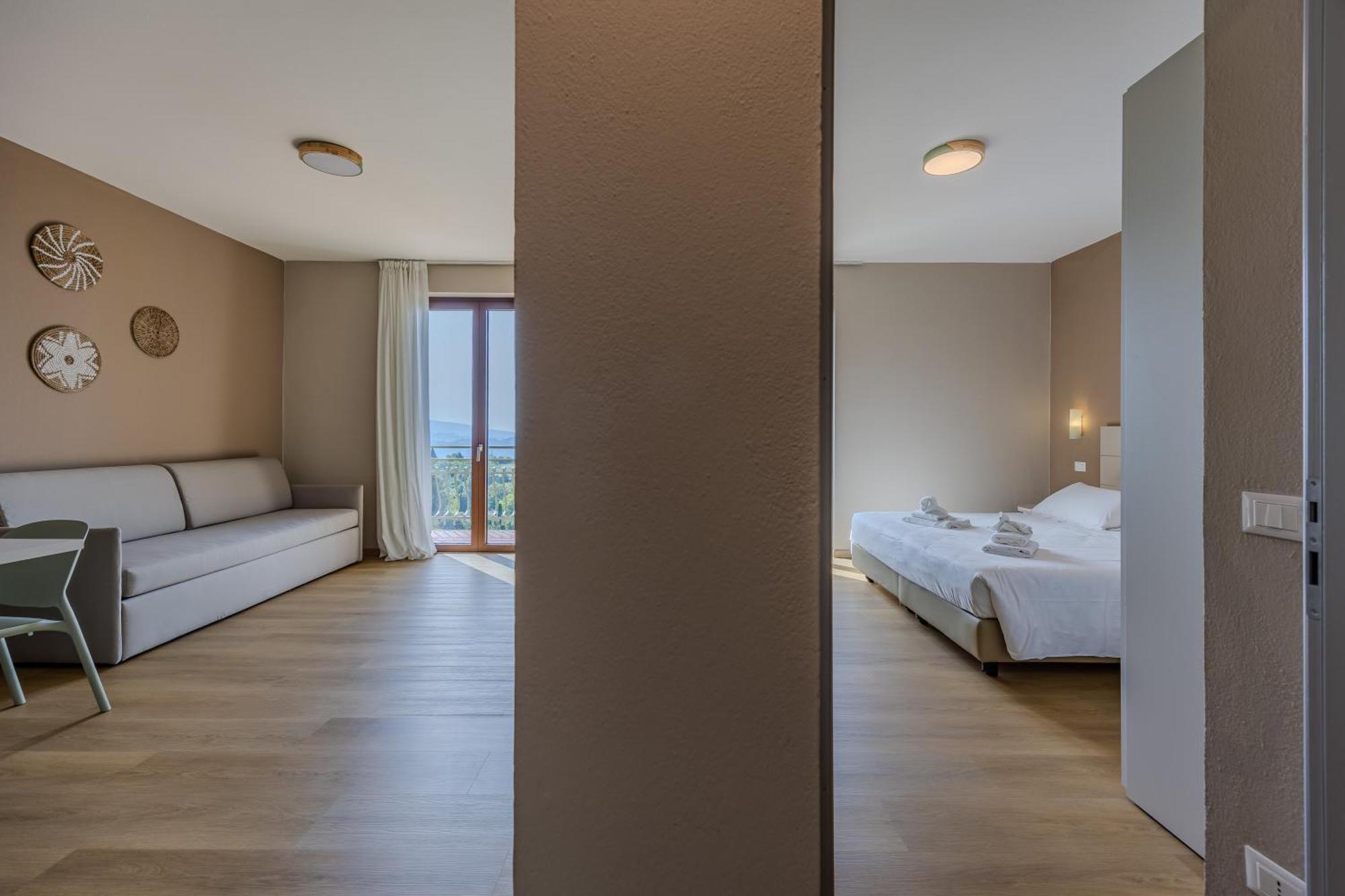 Residence San Michele Костермано Экстерьер фото